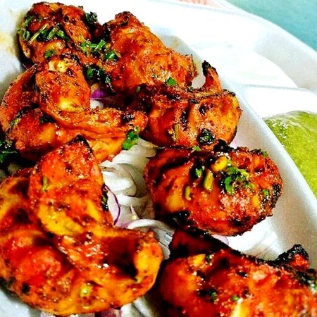 Tandoori Cheese Corn Momos (6Pcs.)